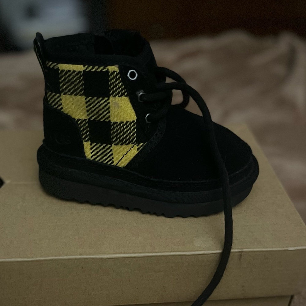 YELLOW & BLACK Checkered UGG BOOTIE